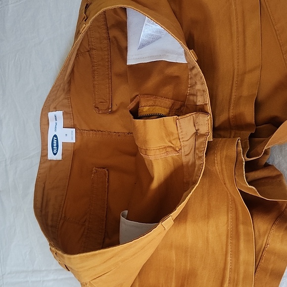 Old Navy, size 12, black and mustard yellow shorts. - Picture 6 of 8